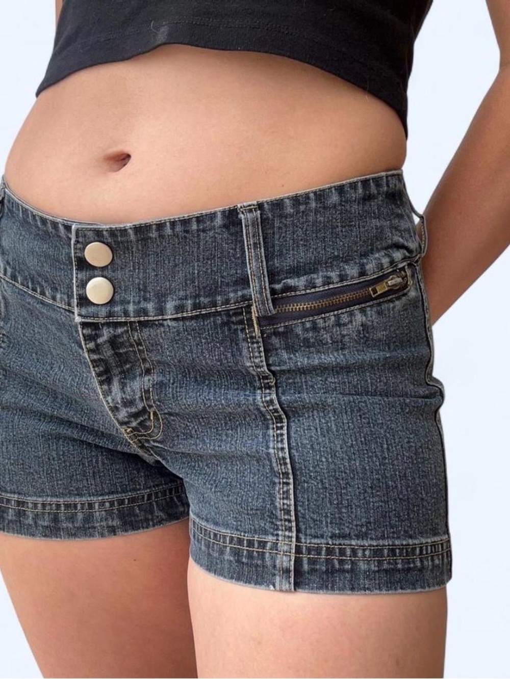 Women’s Dark Wash Denim Shorts with Front Zip Pocket